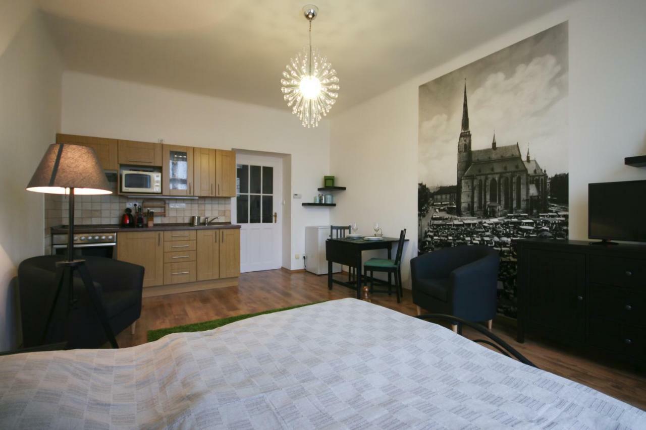 Apartman Mrakodrap Plzeň Exterior foto
