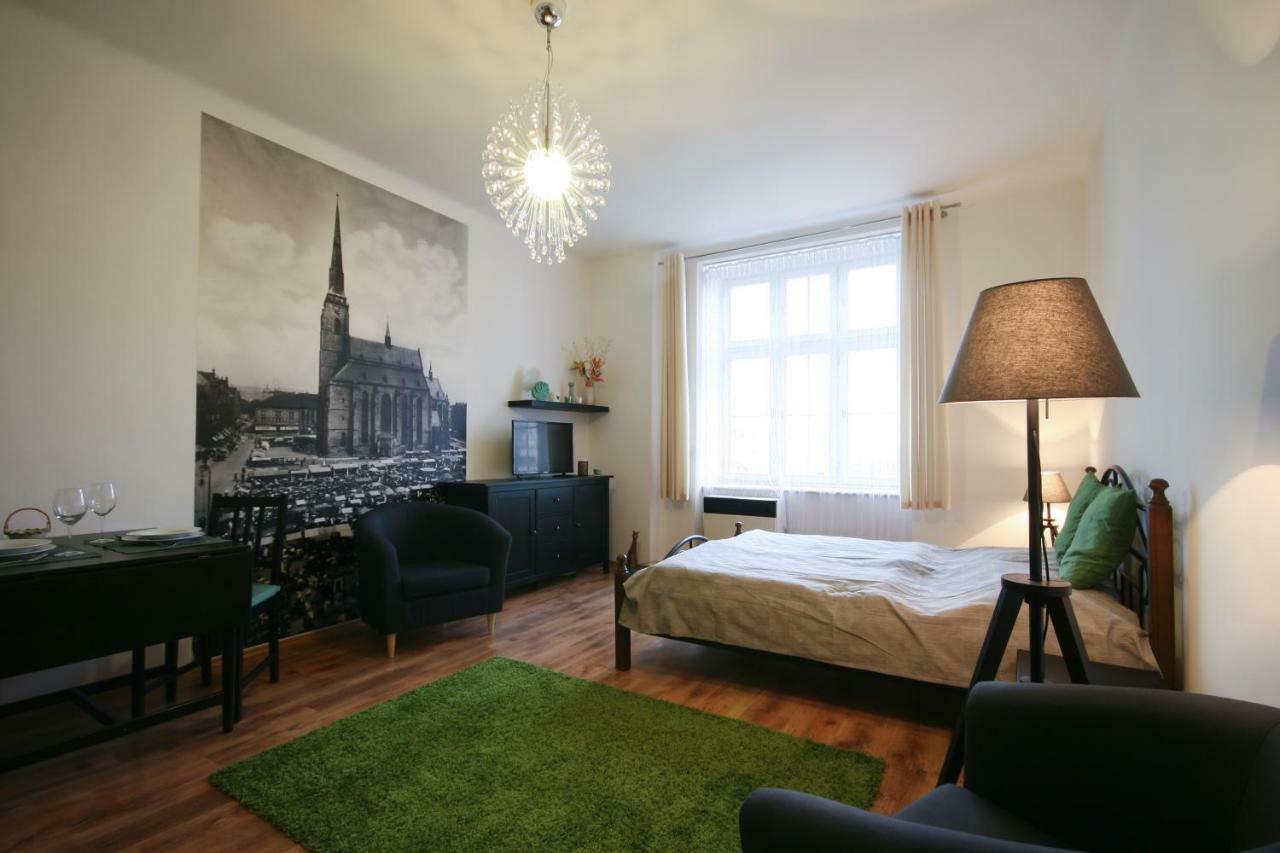 Apartman Mrakodrap Plzeň Exterior foto